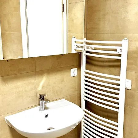 2-room With Terrace & Parking Apartament